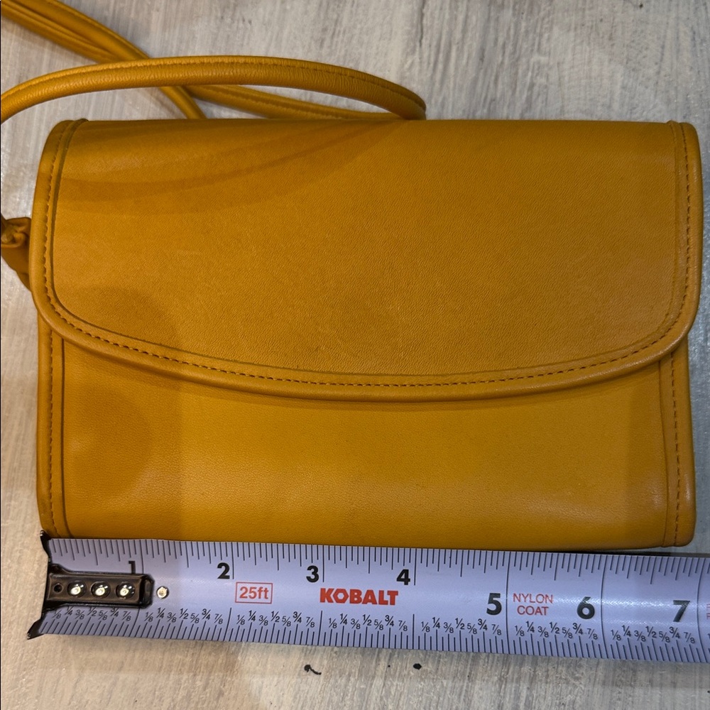 Vintage Coach Yellow Convertible Clutch Swing Wallet - Picture 9 of 11